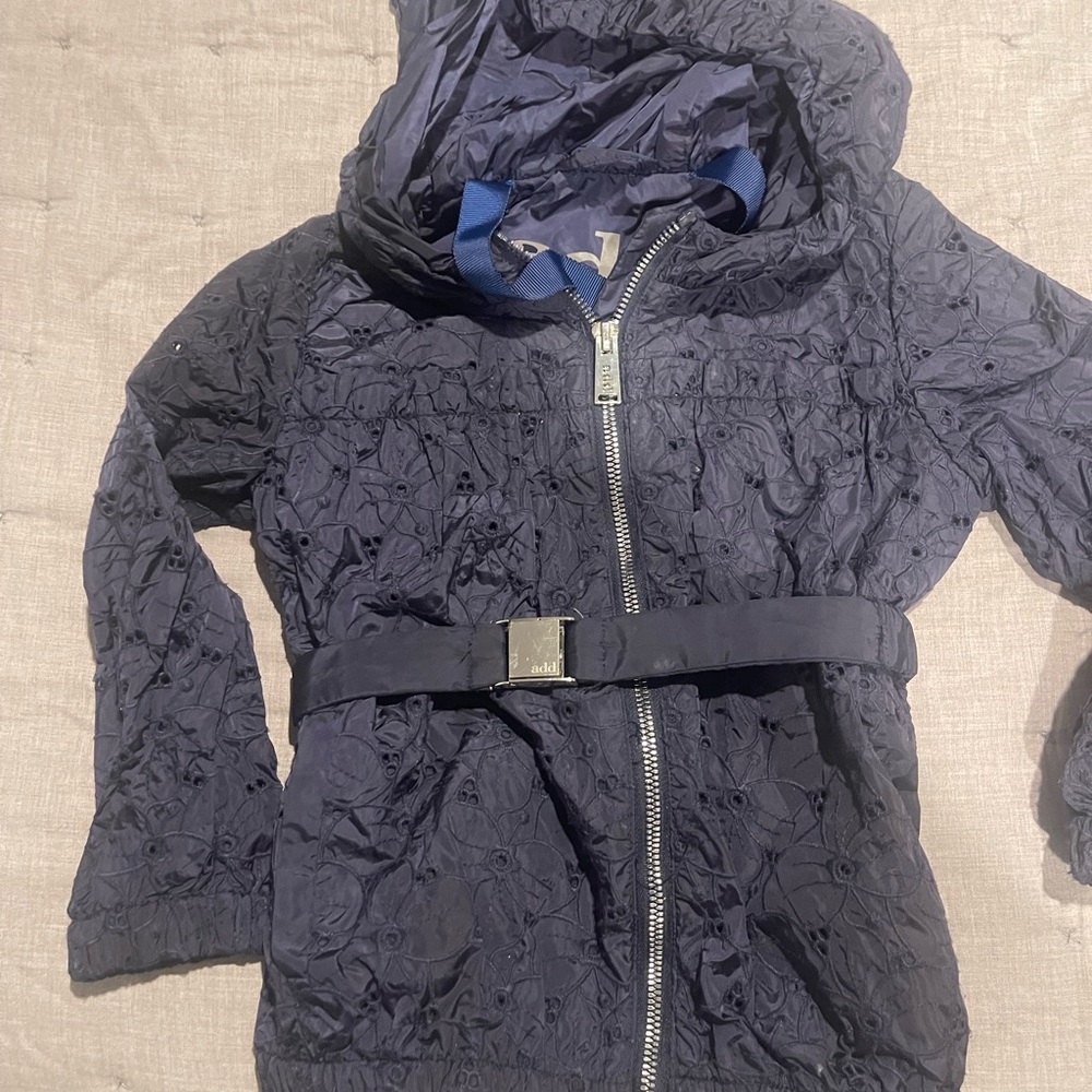 add girls wind breaker  ! Size 4 navy
